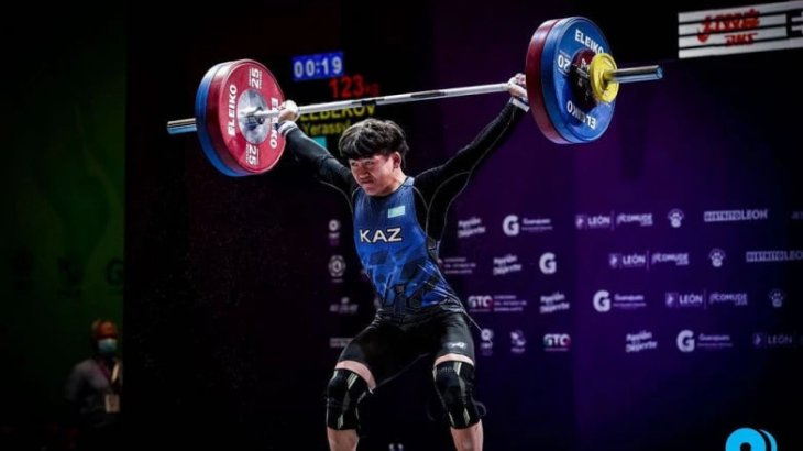 Erasyl –  álem chempıony!