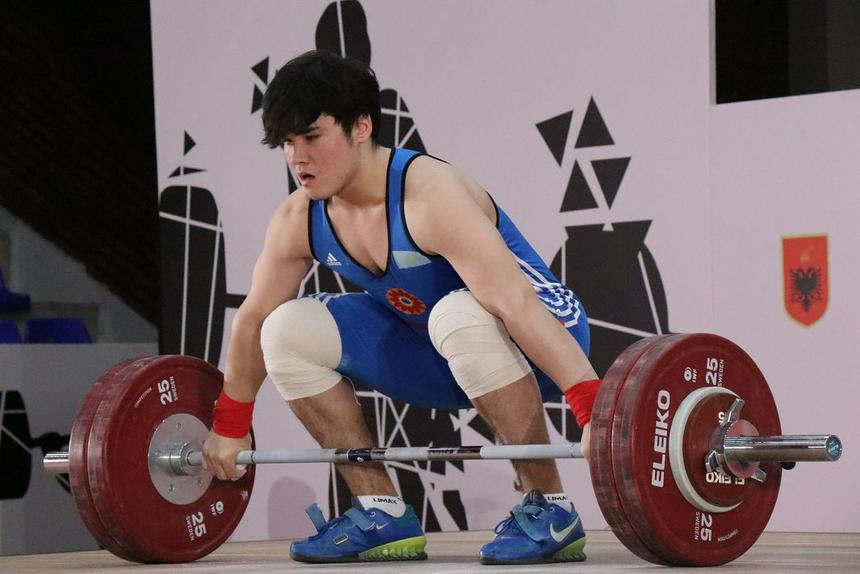 Qorjynǵa qos kúmis tústi