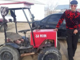 Aýyl turǵyny traktor qurastyrdy