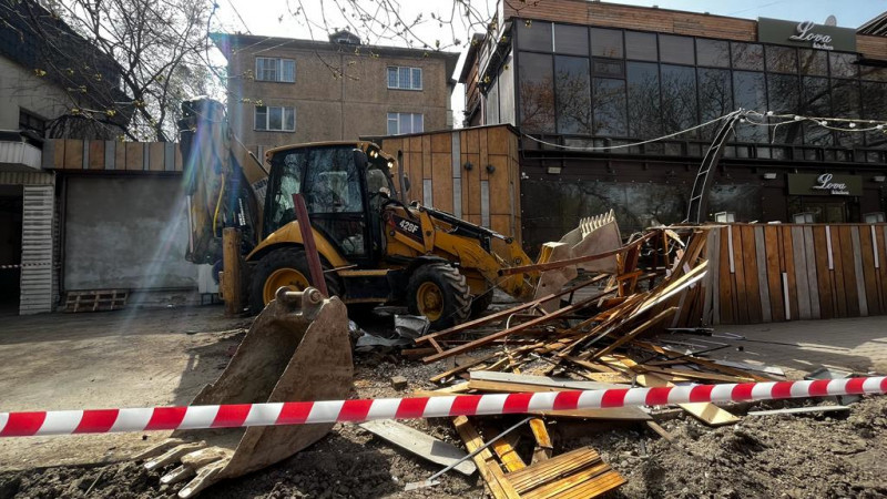 Almaty ortalyǵyndaǵy dámhananyń jazǵy alańy súrildi