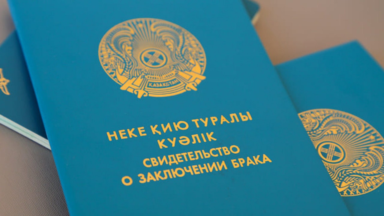 Depýtat sheteldiktermen otbasy qurǵandarǵa salyq salýdy usyndy