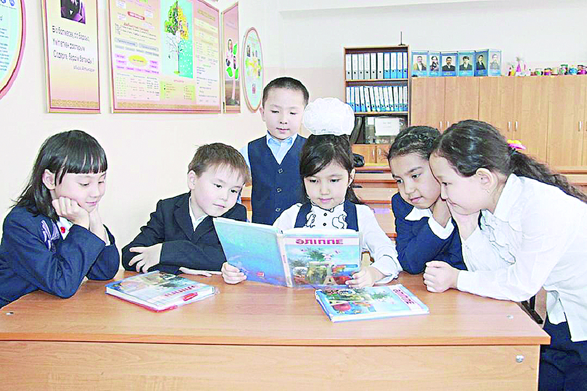 Mektepke qabyldaý bastaldy