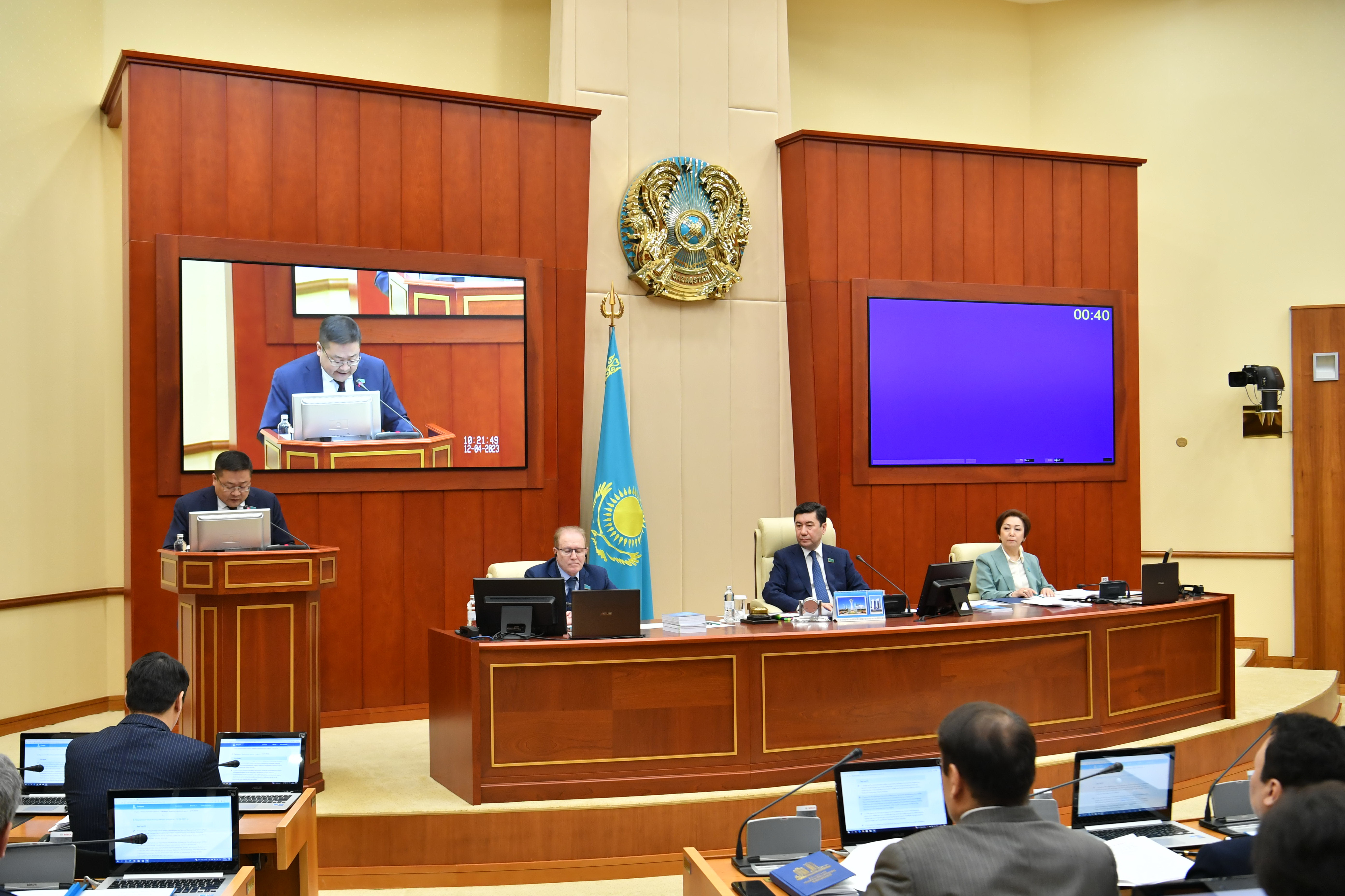 Qumar oıyndar qadaǵalaýdy qajet etedi