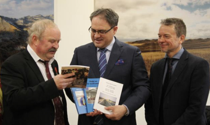 Bike for Peace: «Qazaqstanǵa qarańyz – olar ıadrolyq qarýdan bas tartty!»