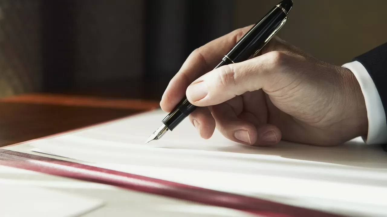 Til saıasaty tujyrymdamasyna ózgerister engiziledi