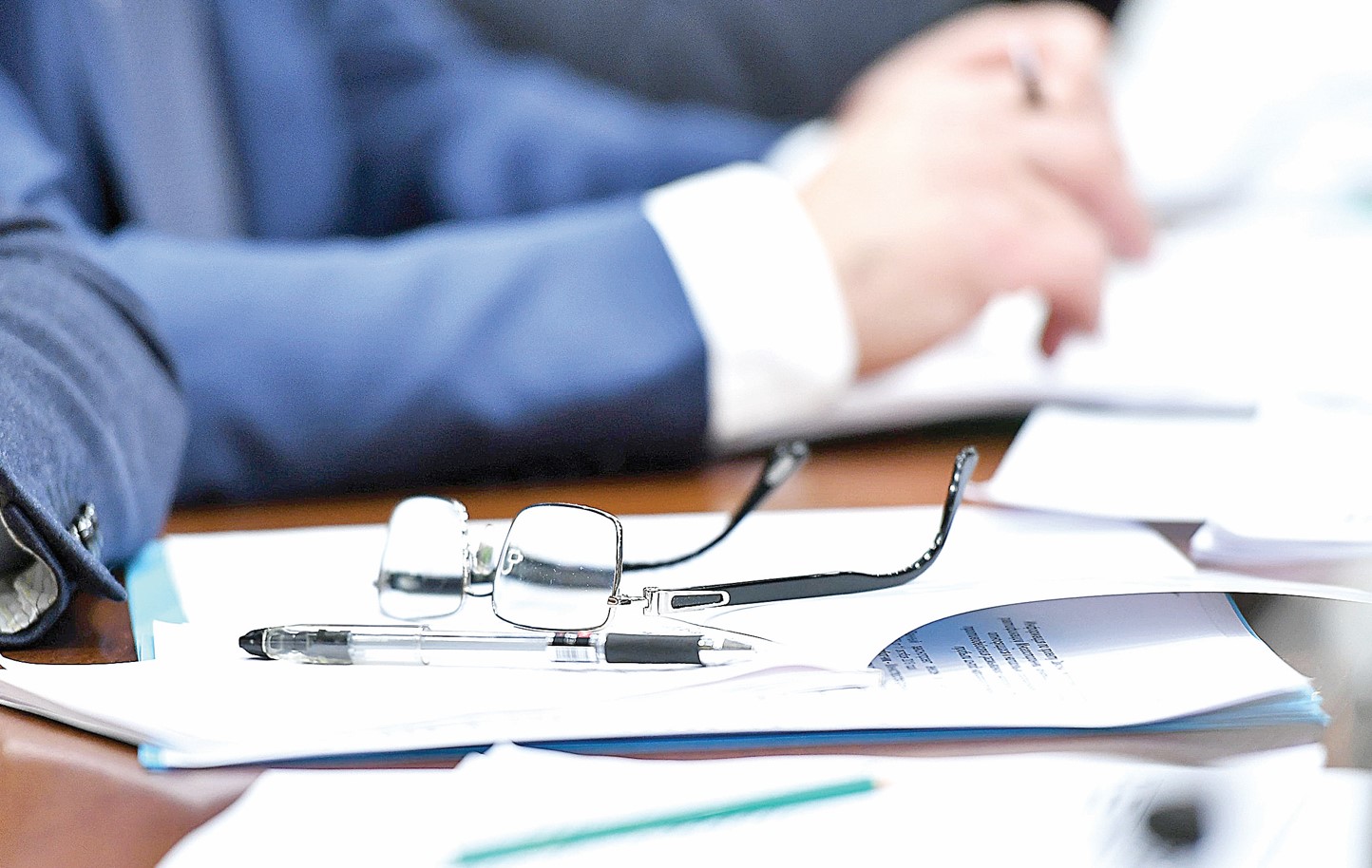 Ákim halyqqa jaqyn bolýǵa tıis