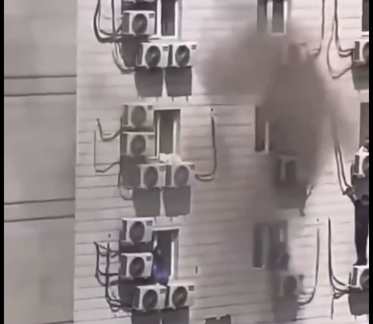 Qytaıda aýrýhanada órt shyǵyp, 21 adam qaza tapty