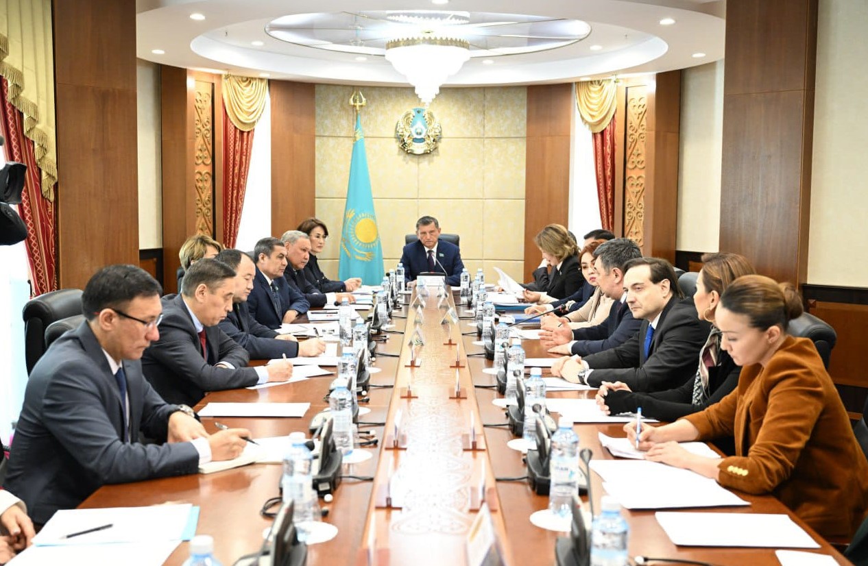 BAQ-taǵy ulttyq ıdeologııa: jańa úderister men baǵyttar