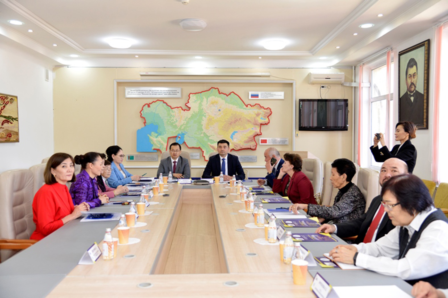 Til bilimi men ǵylymy úılestiriledi