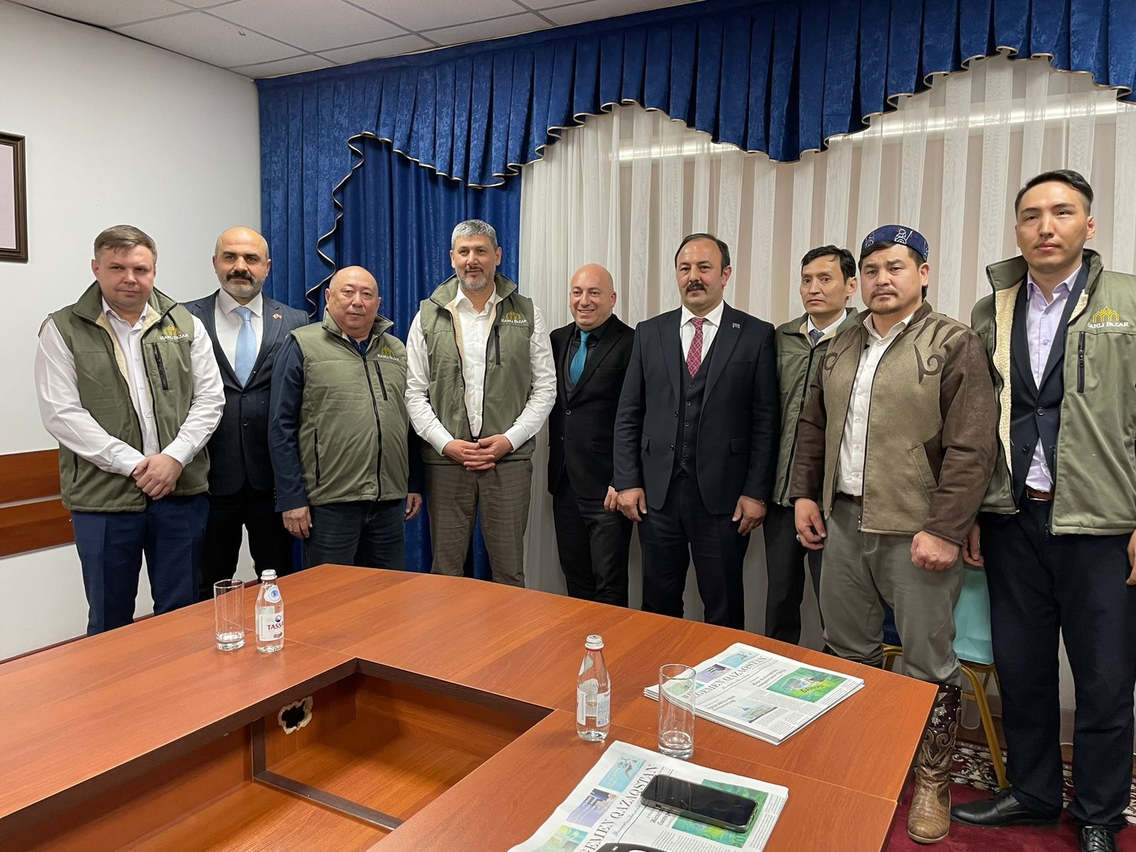 Ázerbaıjannyń tanymal aqyny «Egemen Qazaqstan» redaksııasynda qonaqta boldy