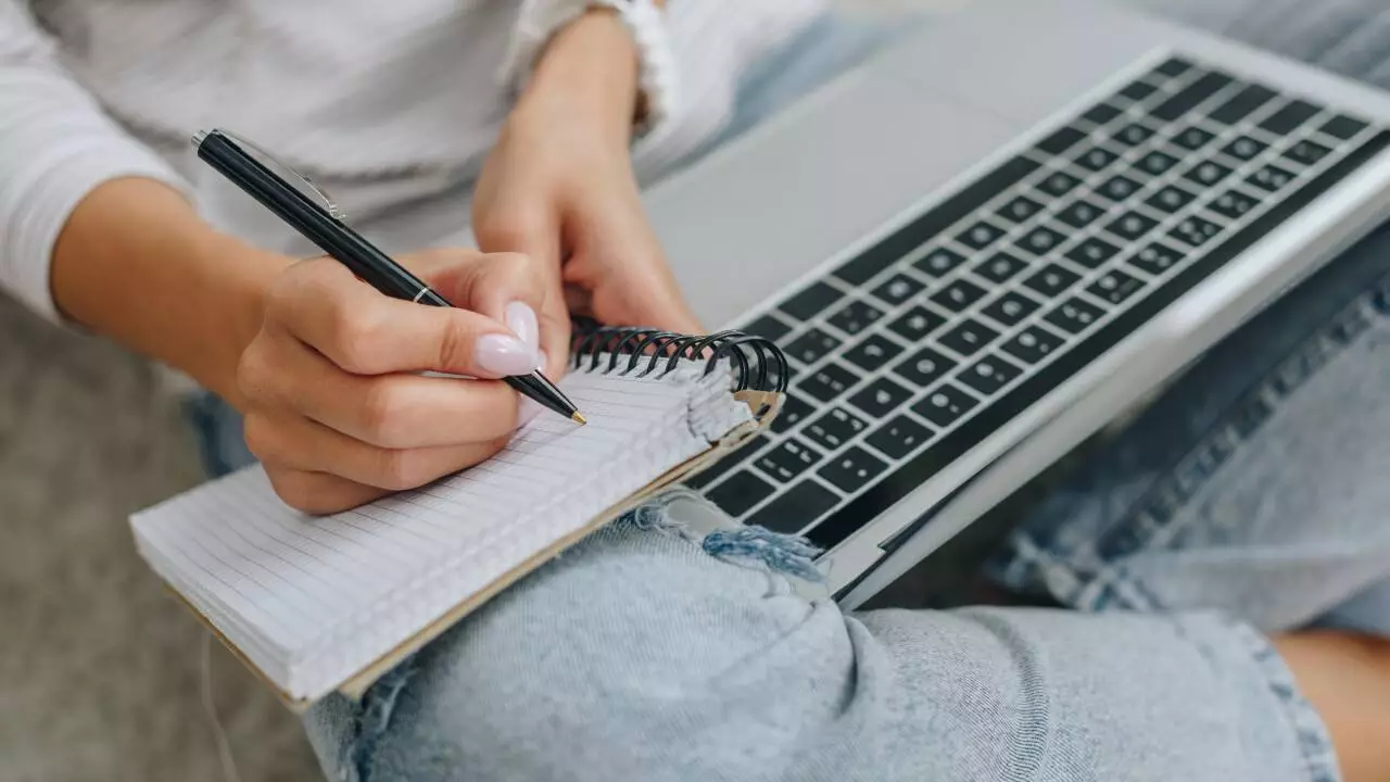 UBT-ǵa tegin daıyndyq sabaqtarynyń kestesi jarııalandy