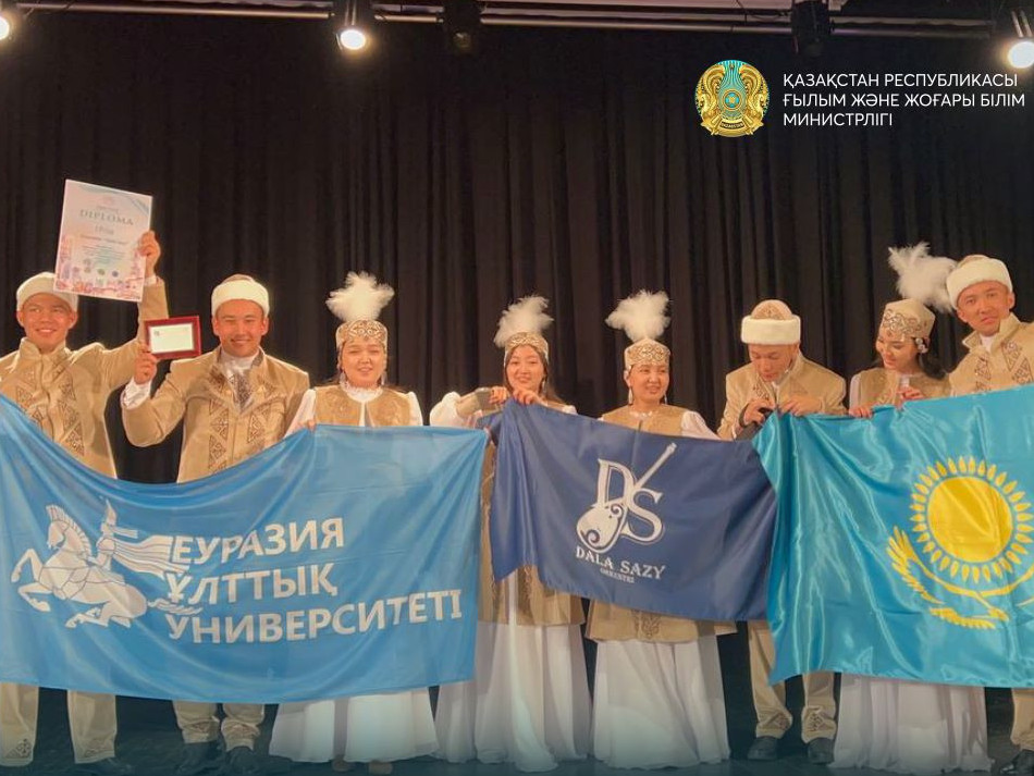 EUÝ stýdentteri Italııada ótken óner baıqaýynda I oryn ıelendi