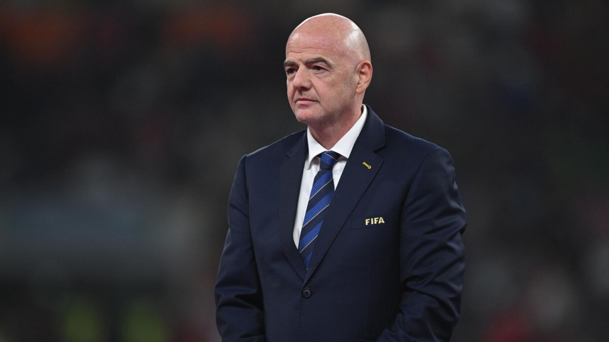 FIFA prezıdenti Qazaqstanǵa keledi