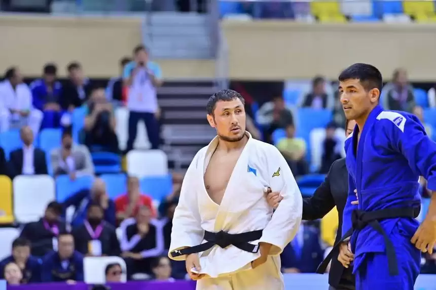 Para dzıýdoshy Erǵalı Shameı Azııa chempıony atandy