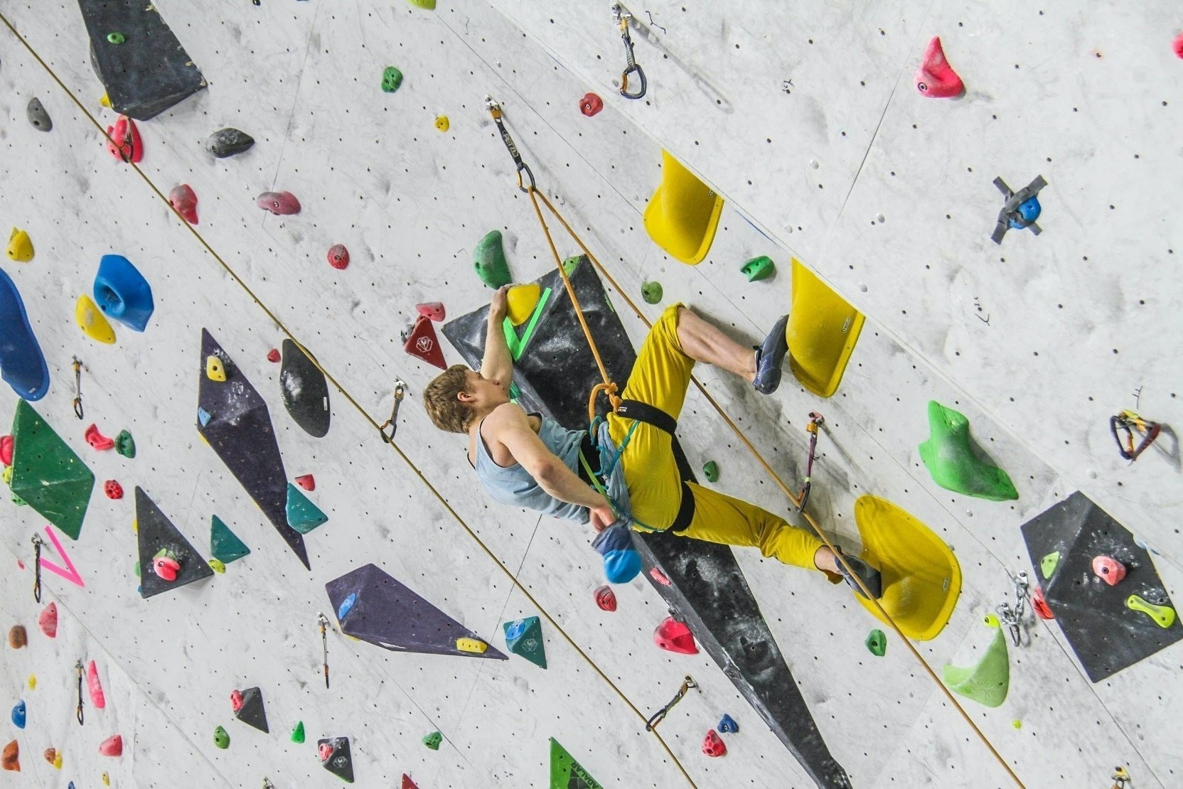 Astanada aýtıst balalar arasynda sporttyq alpınızm festıvali ótti