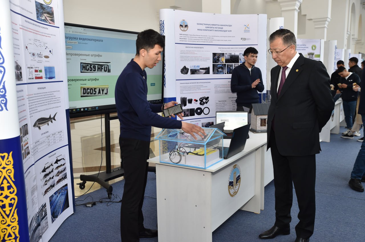 «Digital Farabi» stýdentter forýmy ótti