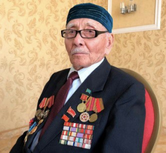 Soǵys ardageri Ábdiǵalı Qaımoldınge «Halyq qaharmany» ataǵy berildi