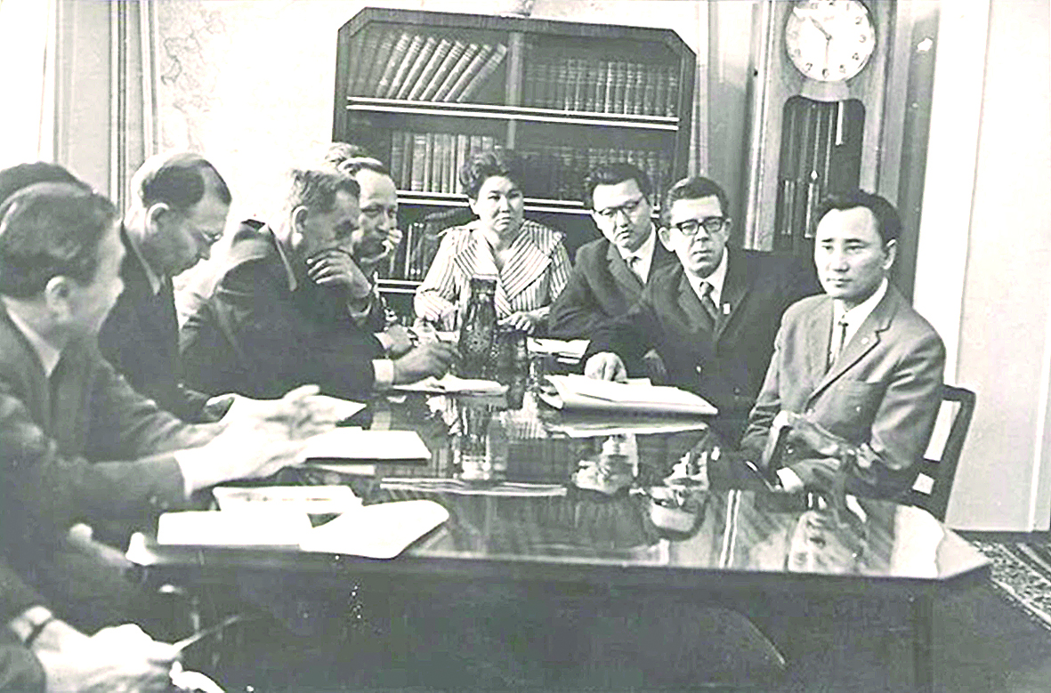 «Dos-Muqasannyń» dekany