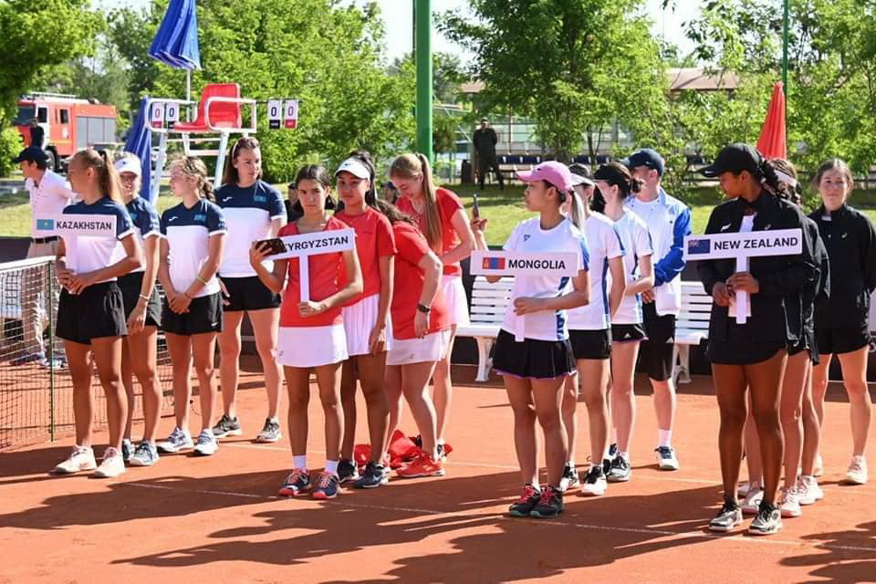 Tennıs ortalyǵyna aınalatyn shahar