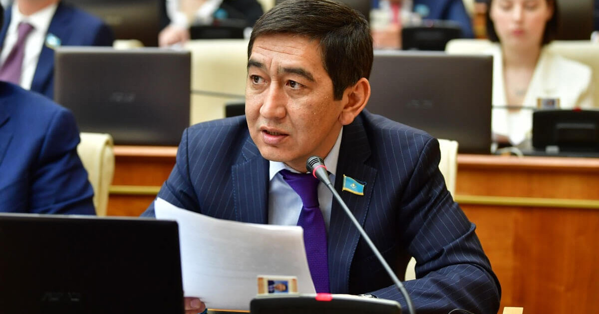 Aıtysqa bólinetin qarjy odaqqa tolyq jetpeıdi – Rınat Zaıytov