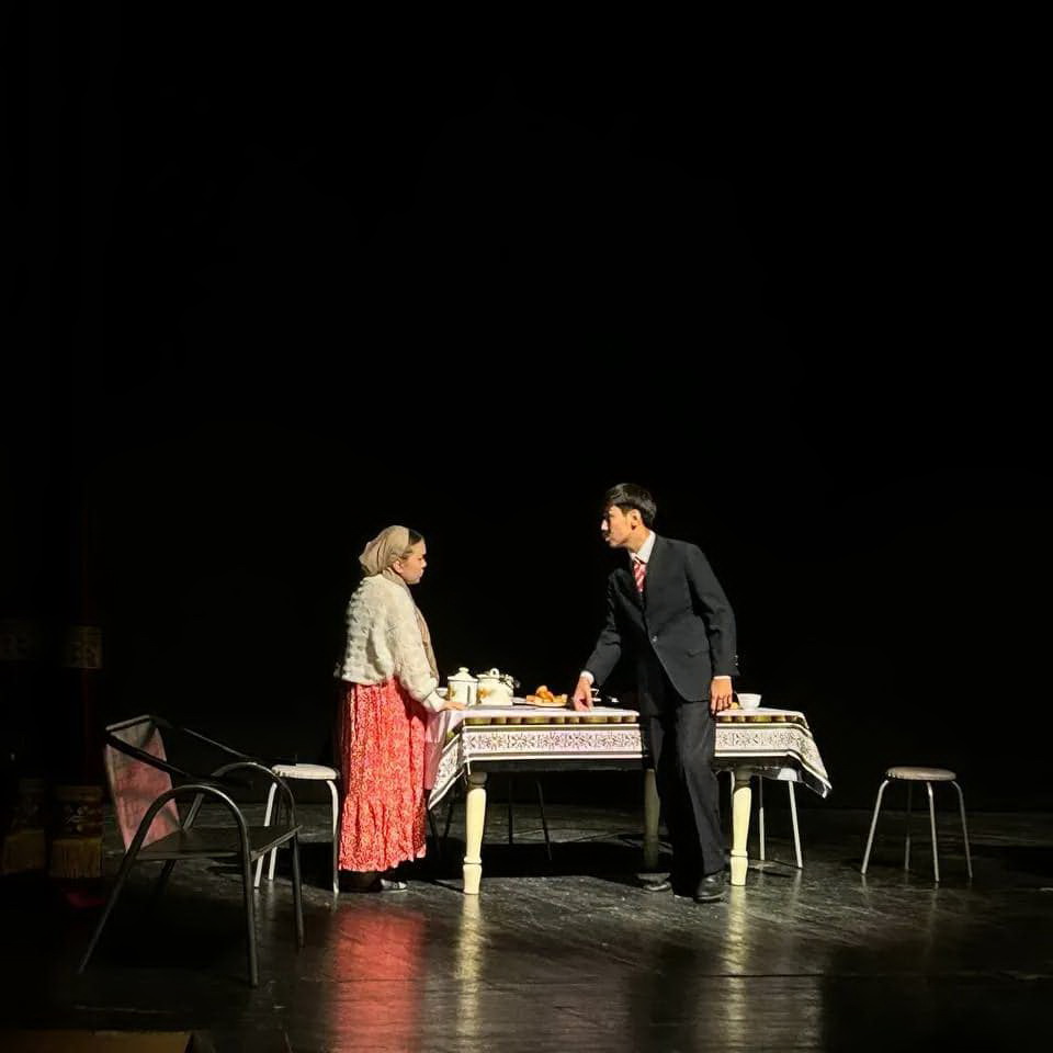 Adasqan adamdar ómiri sahnalandy