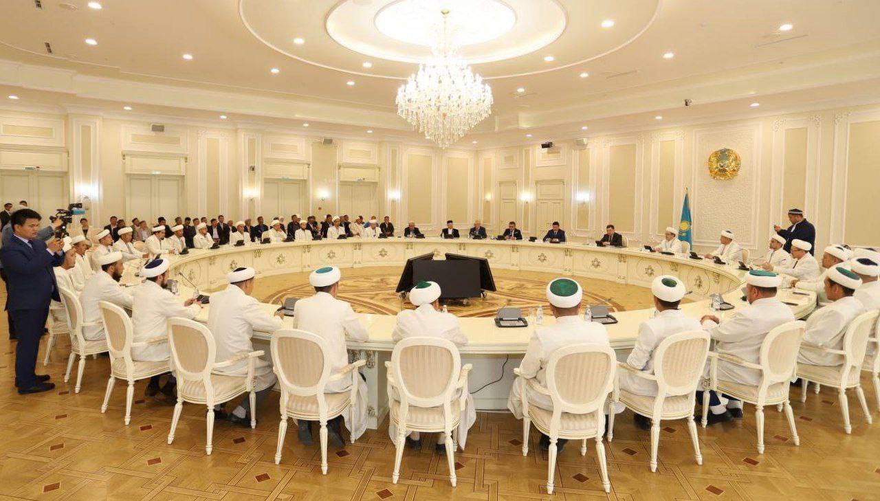 Táýelsizdik alǵannan beri dinniń róli ósti - Darhan Qydyráli