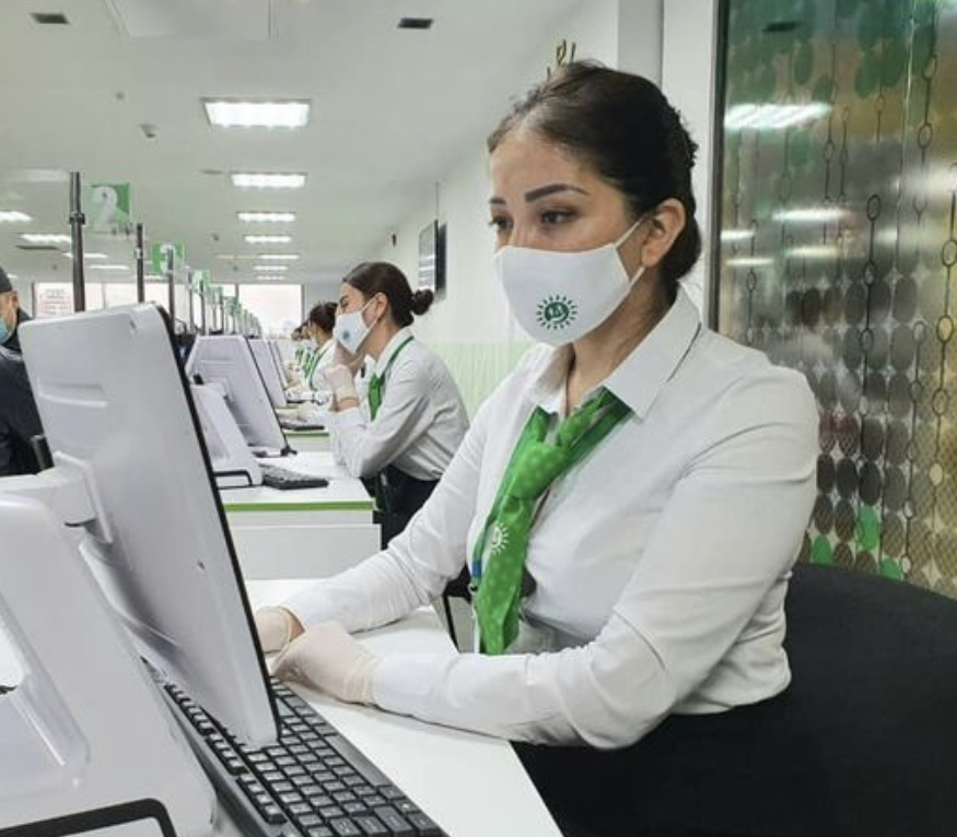 «HQKO-lar qytaı tilinde qyzmet kórsetedi». Vıse-mınıstr jurttyń qorqynyshyn seıiltti