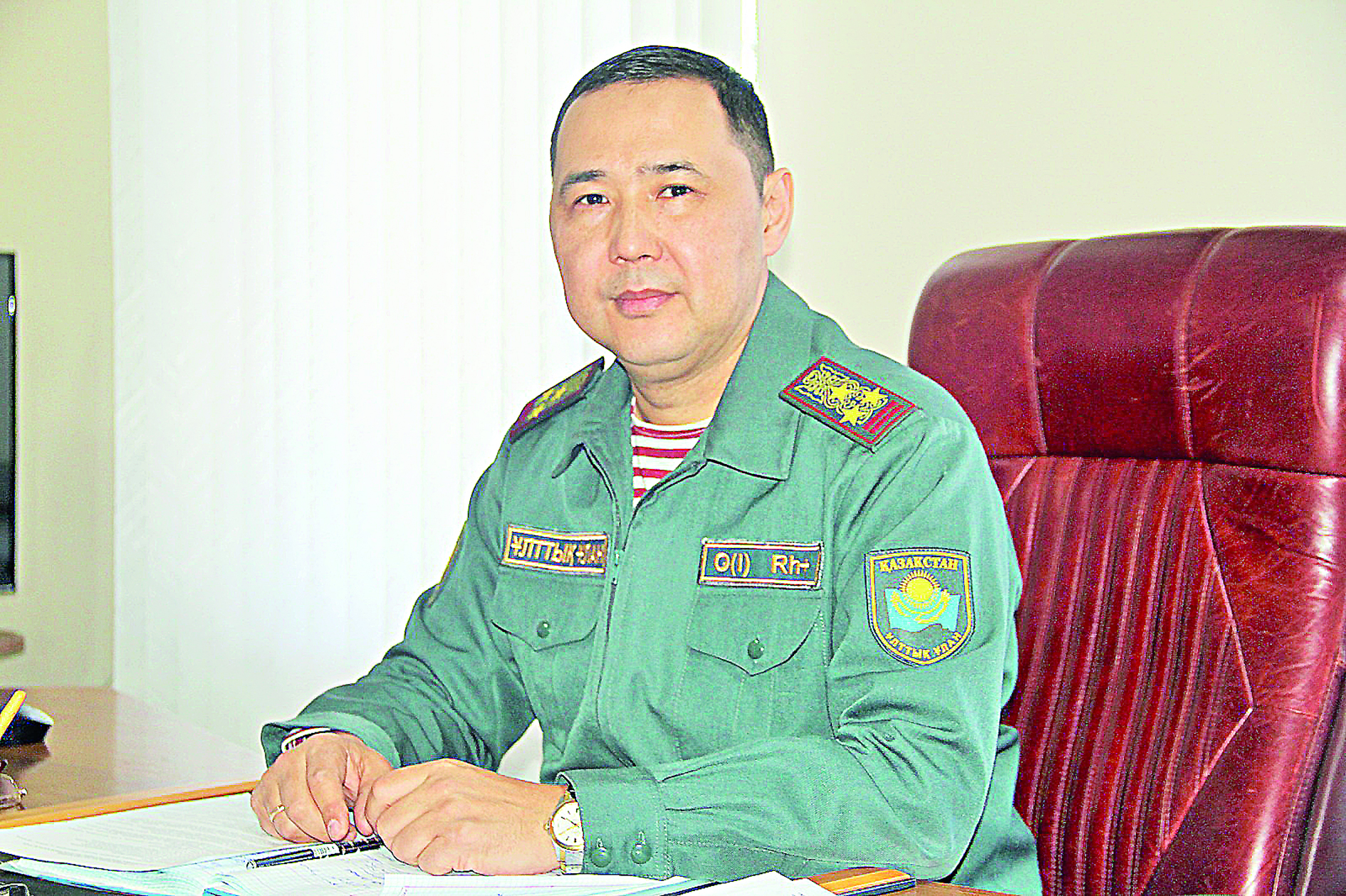 Ofıser bolý ońaı ma?