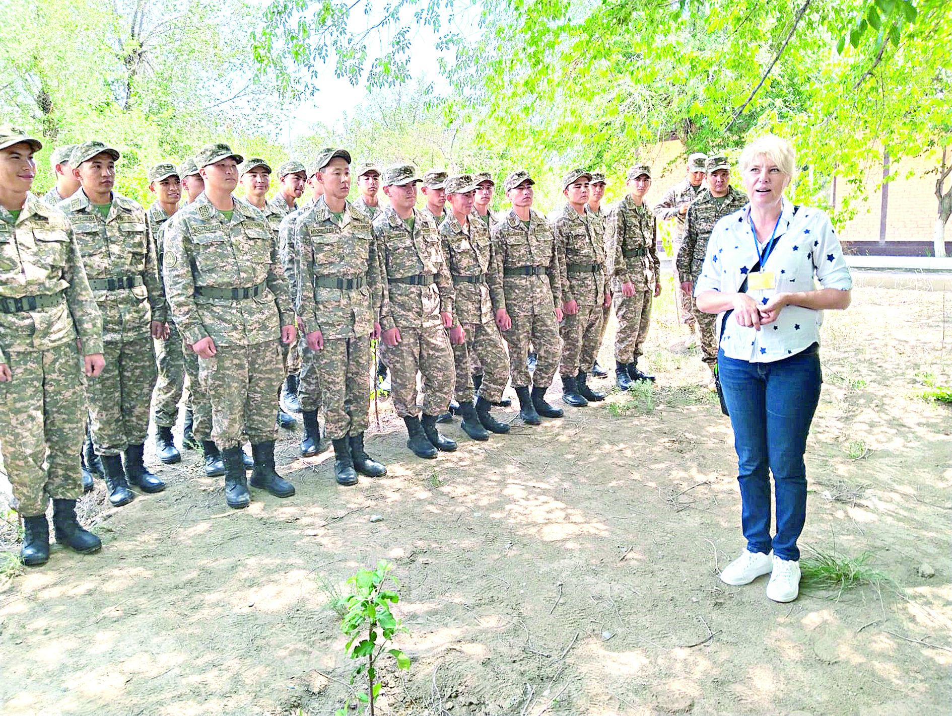 Áskerıler de analar keńesine zárý