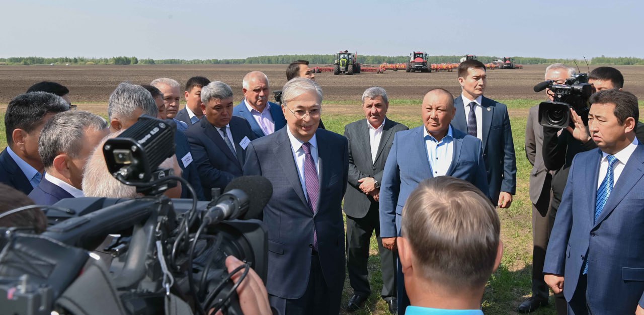 Prezıdent SQO-daǵy «Daıyndyq Agro» JShS-ǵa qarasty egistik alqabyn aralady