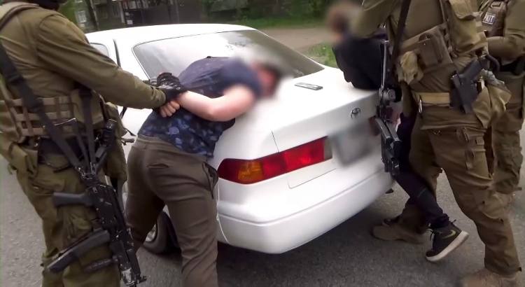 О́skemende esirtki tasylmaldaýmen aınalysqan kýrer ustaldy