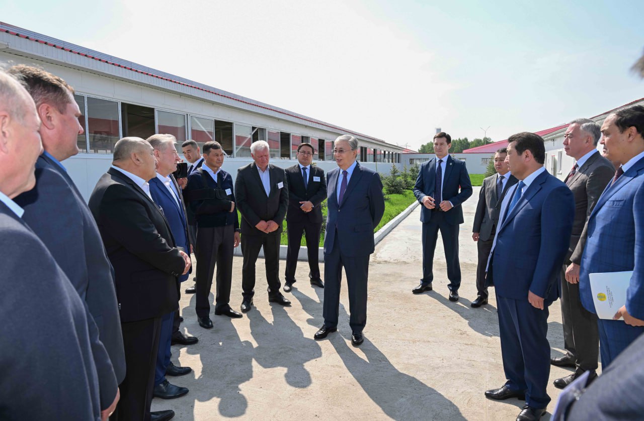 Memleket basshysy aýyl eńbekkerlerine alǵys aıtty