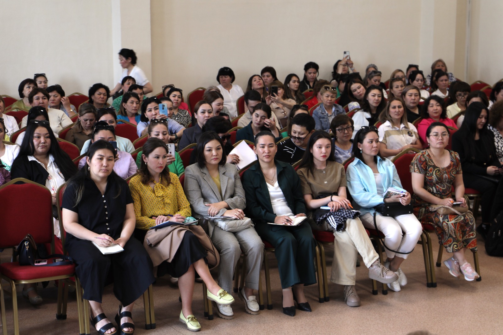 Jeke balabaqsha ıelerine balalardyń qaýipsizdigin qamtamasyz etý týraly aıtyldy