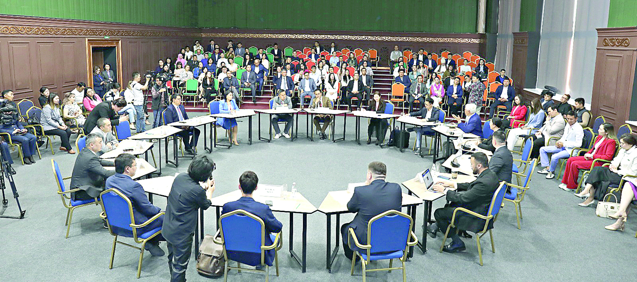 Jastar ǵylymdy alǵa ozdyrmaq