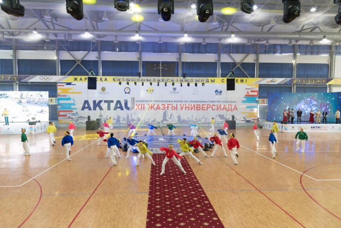 Ýnıversıada jalaýyn kóterdi