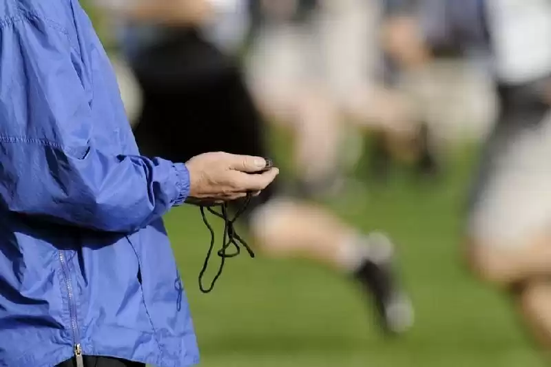 Sport mektepteriniń jattyqtyrýshy-oqytýshylaryna qosymsha aqy tólenedi