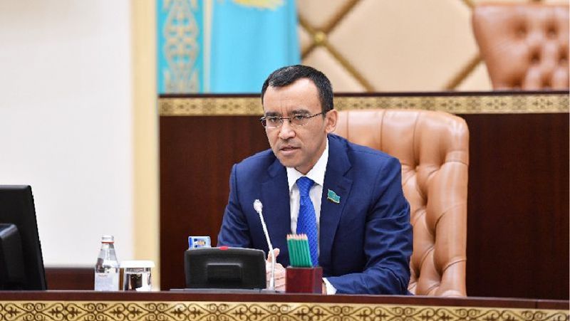 Máýlen Áshimbaev alapat órtten kóz jumǵan azamattardyń týystaryna kóńil aıtty