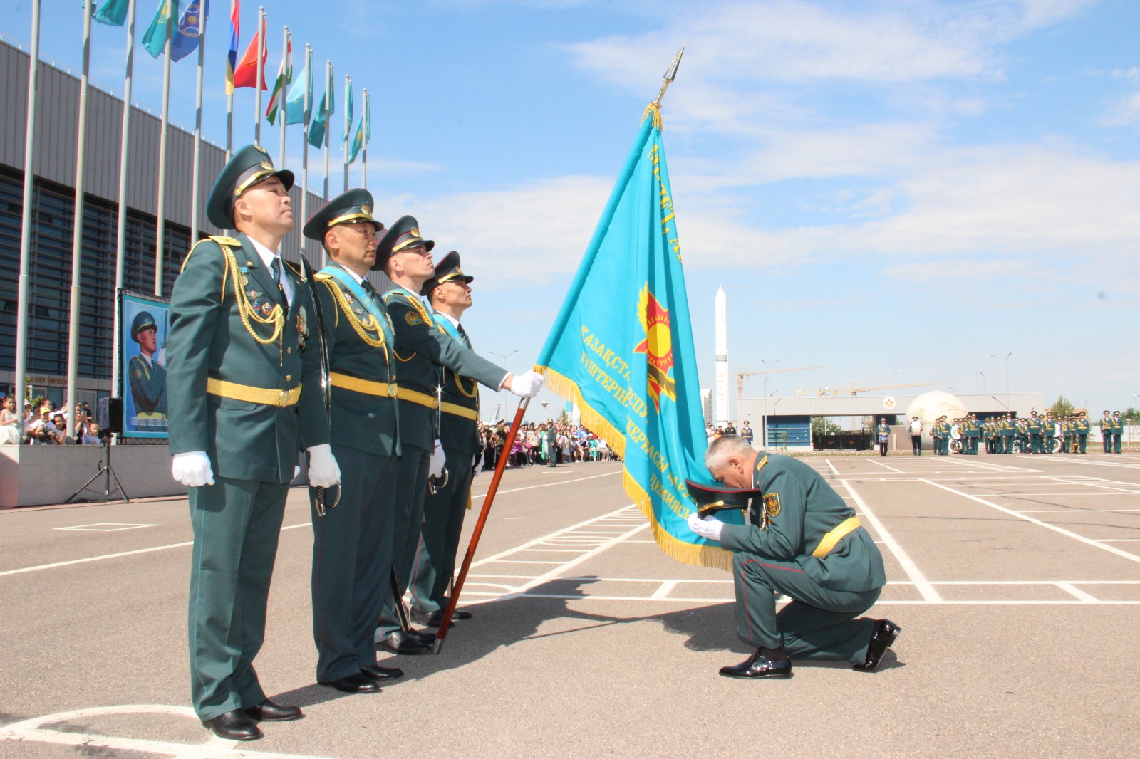Sardarlar sabaǵyn aıaqtady