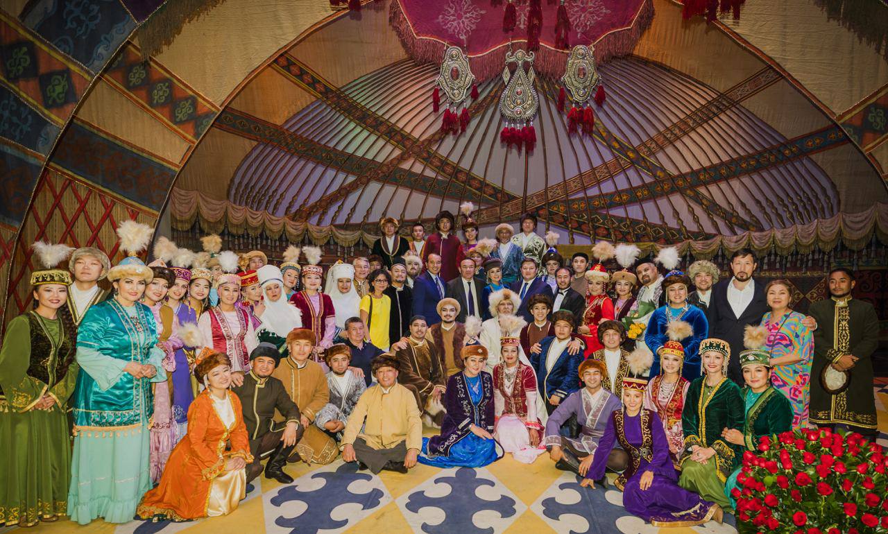 О́zbekstanda Qazaqstannyń mádenıet kúnderi ótti