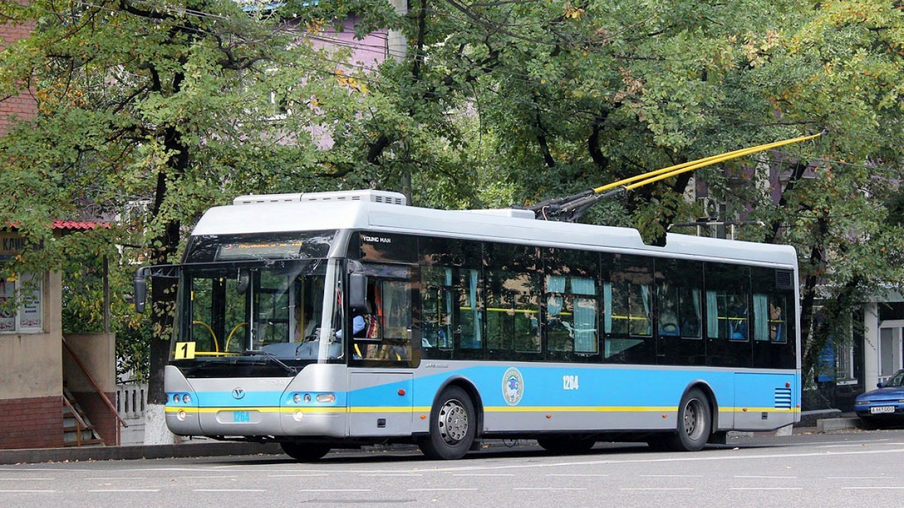 Almatyda eki trolleıbýstyń baǵyty ózgerdi