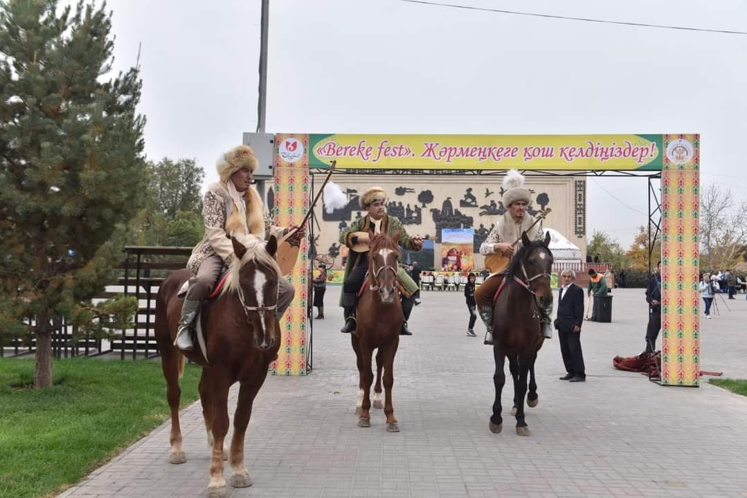 Dástúrdi dáripteıtin ortalyq