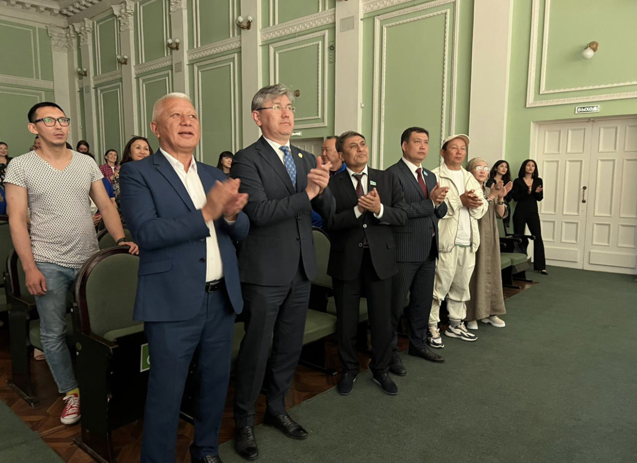 Altaı ólkesiniń astanasy Barnaýylda qazaq áni shyrqaldy