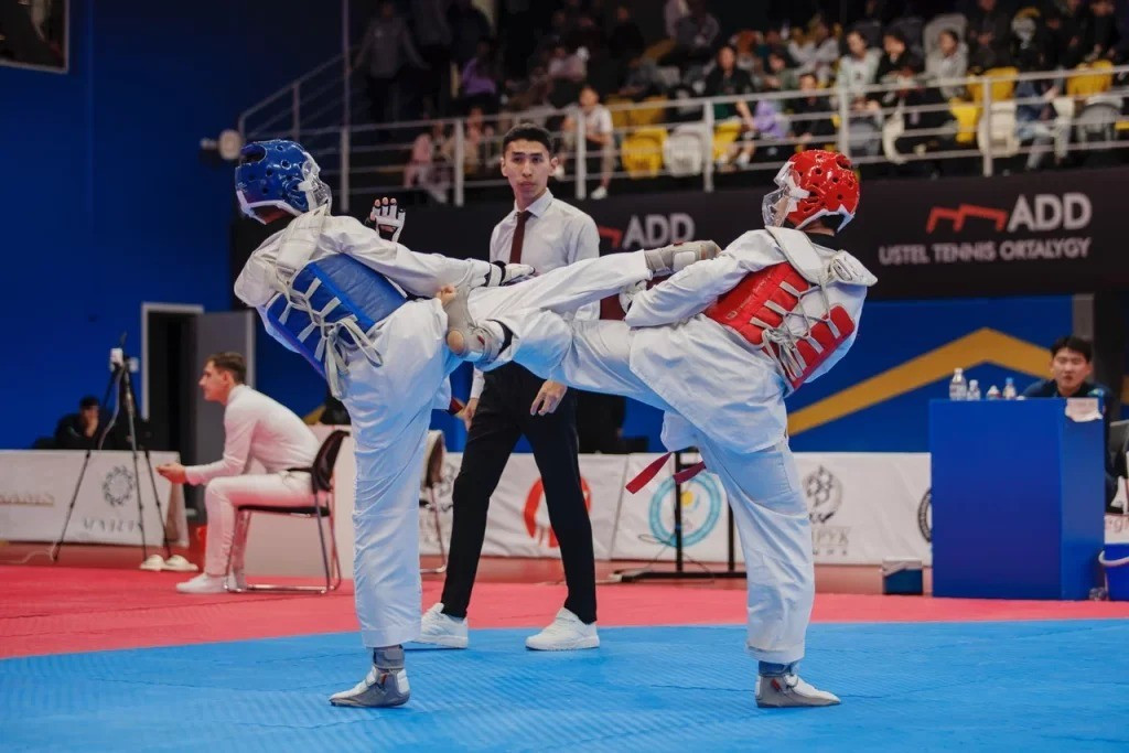 Azııa oıyndaryna barady