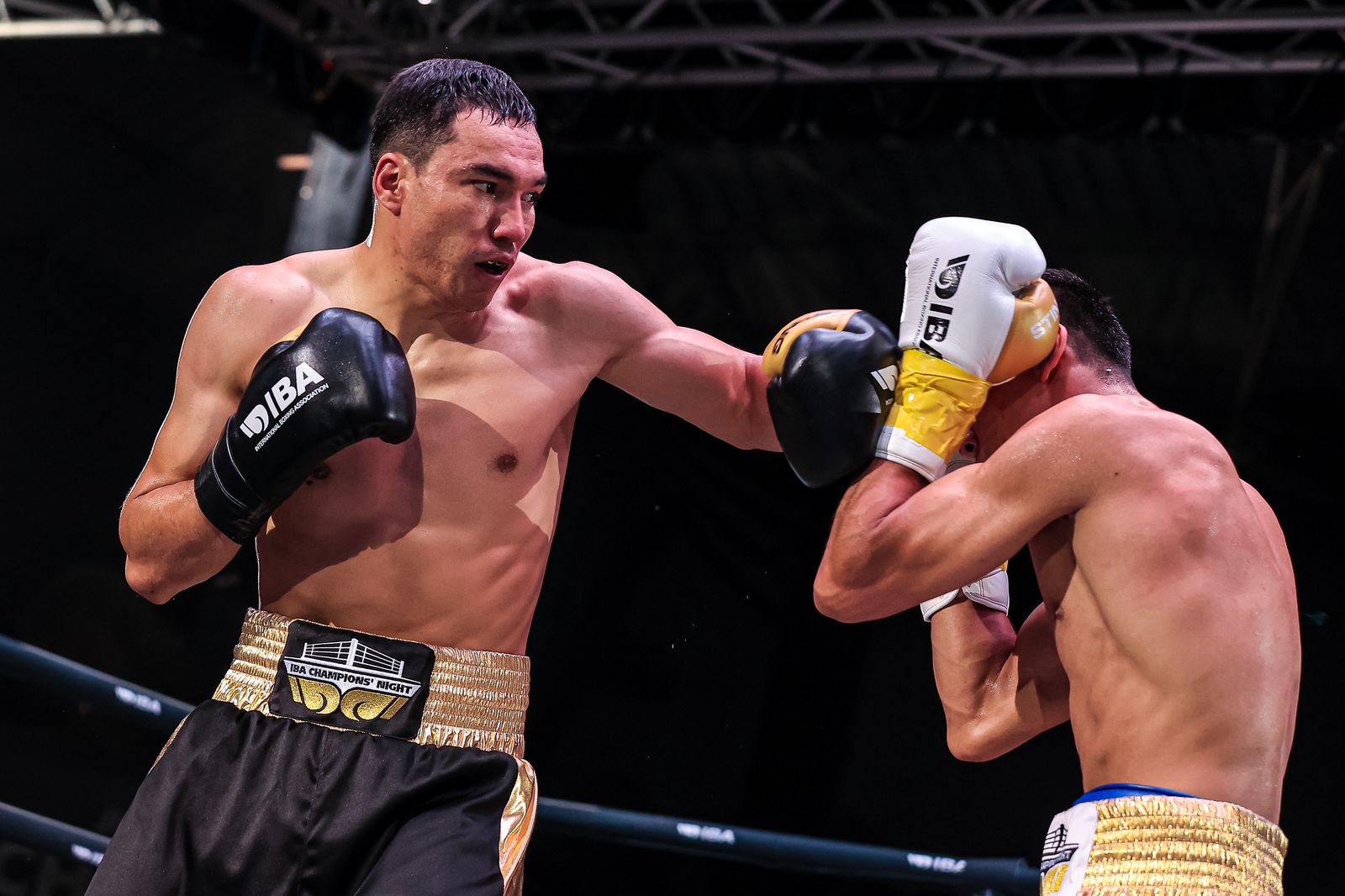 «Chempıondar keshindegi» jekpe-jek