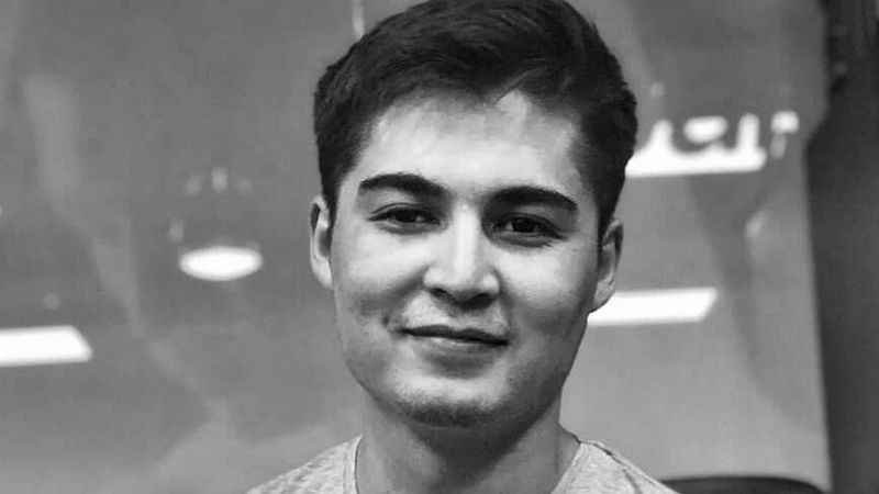 Almatyda atys bolyp, bir adam kóz jumdy