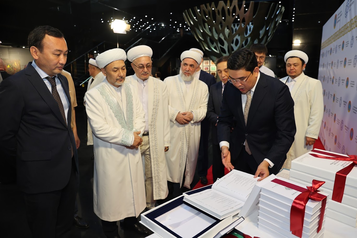 Rýhanı kelisimniń aınasy