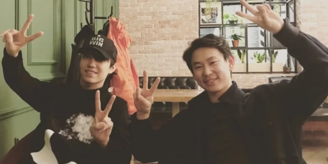 «Ol jarqyn ári laıyqty ǵumyr keshti»: Dımash Qudaıbergen Denıs Tendi eske aldy