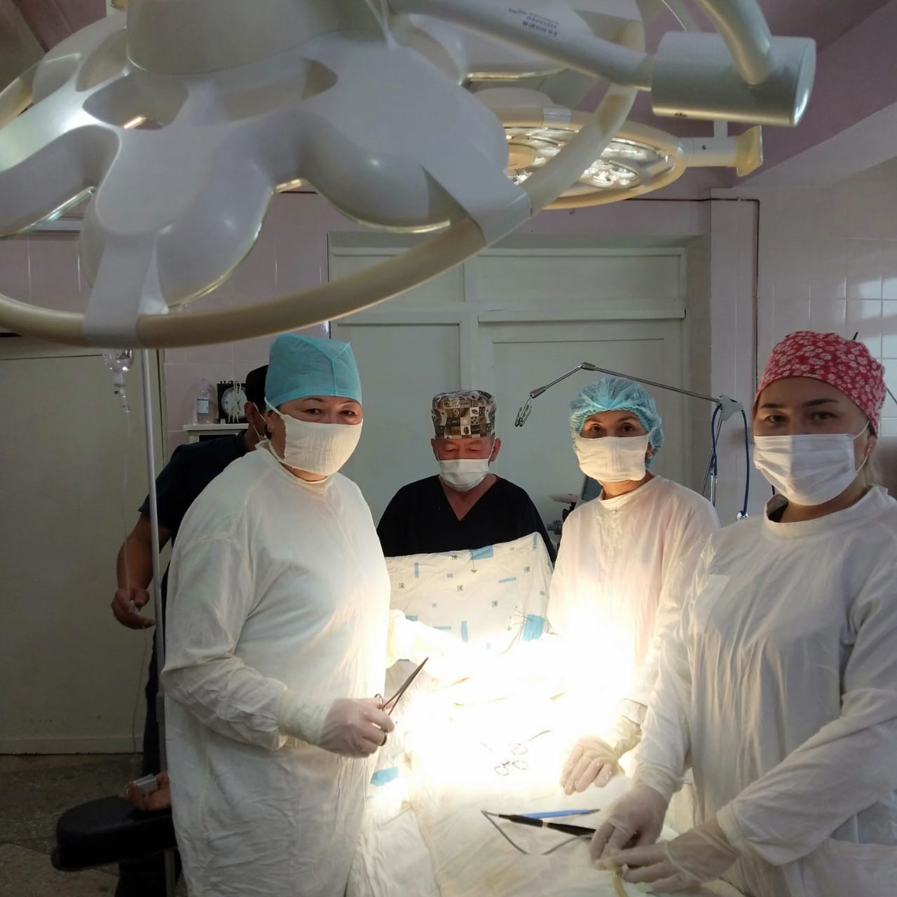 Shalǵaı aýyldyń shamshyraqtary