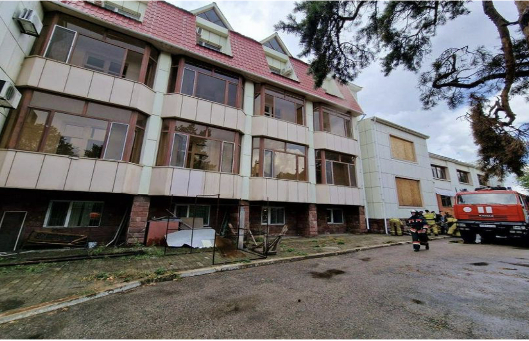 Býrabaıda órt shyǵyp, 106 adam evakýasııalandy