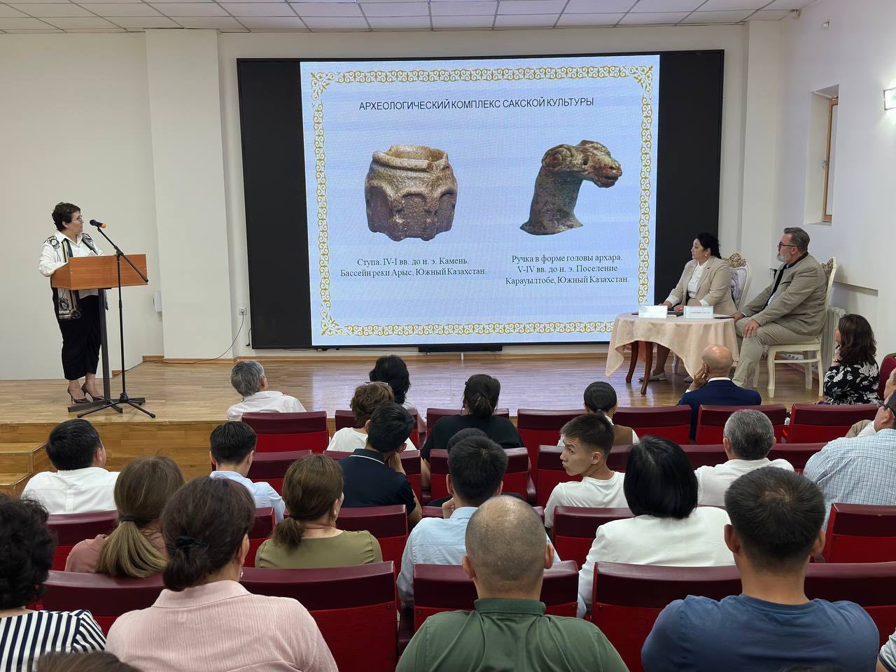 Mýzeı isiniń kóshbasshy mamandary Almatyǵa keldi